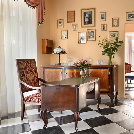 ヴィラ Boros Kastely Vendeghaz *