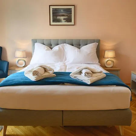 Boros Kastely Vendeghaz ヴィラ Fonyód